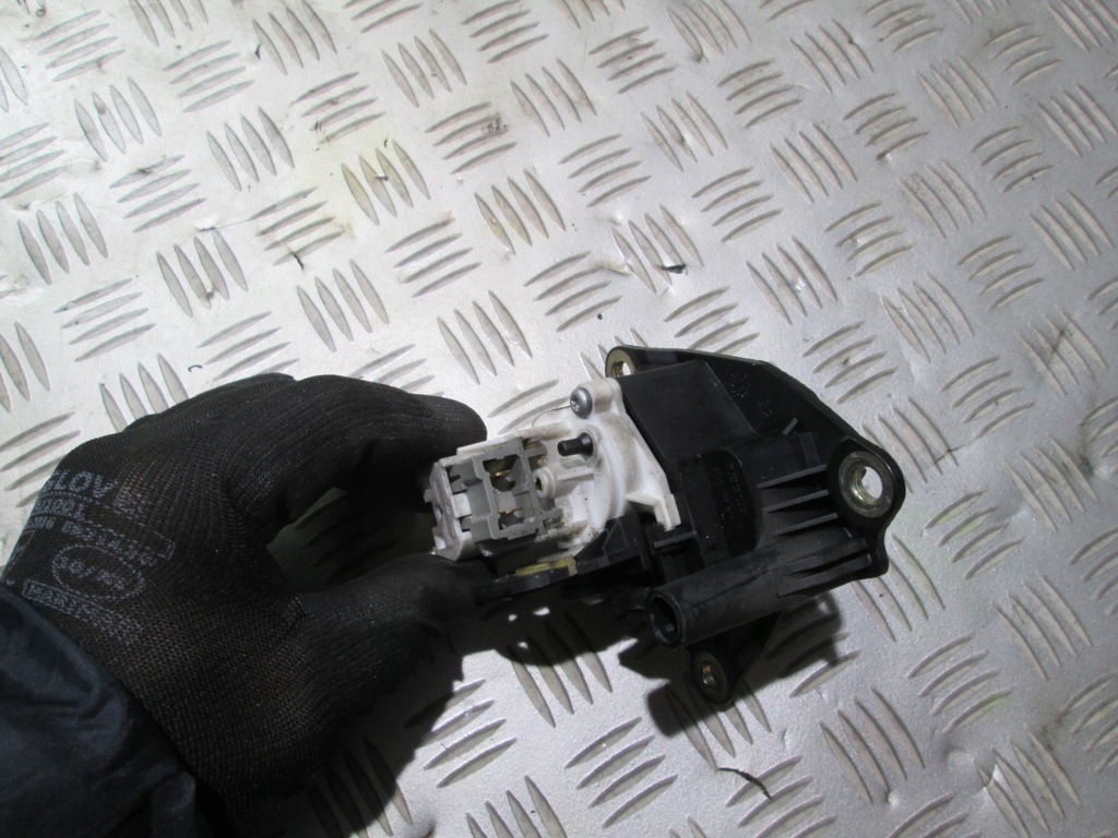 фото №5, Замок багажника do renault clio ii