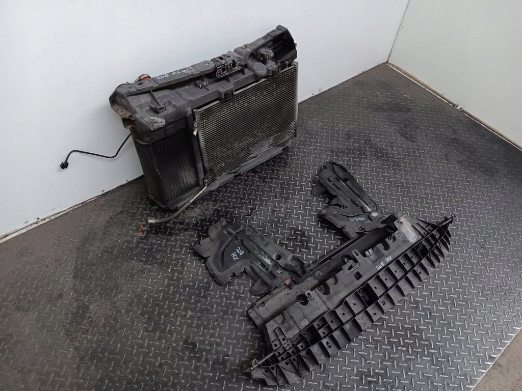 фото №13, Pas передній підсилювач peugeot 208 1 hdi/vti