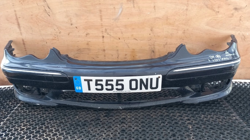 фото №1, Mercedes w203 amg бампер перед противотуманная фара