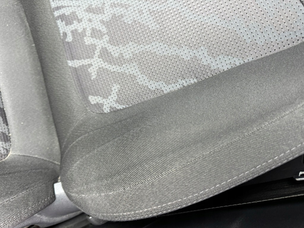 Сидіння лівий передній водія велюровий peugeot 3008 1 09- європа Недорого