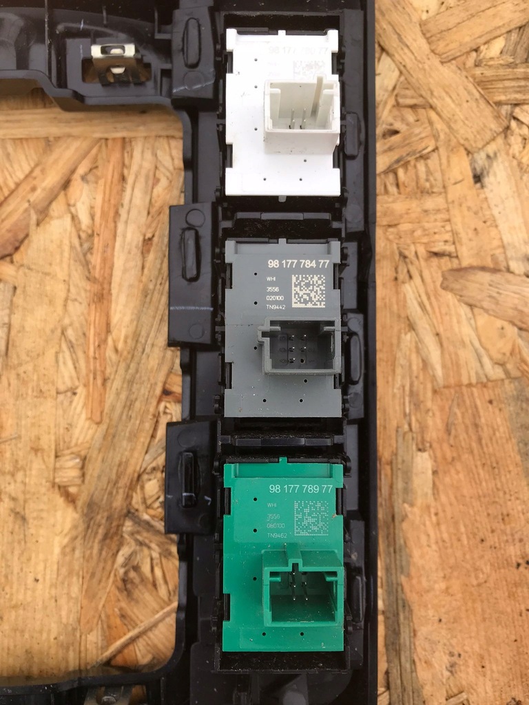 фото №4, Рамка туннель средний ds3 crossback 9827381580