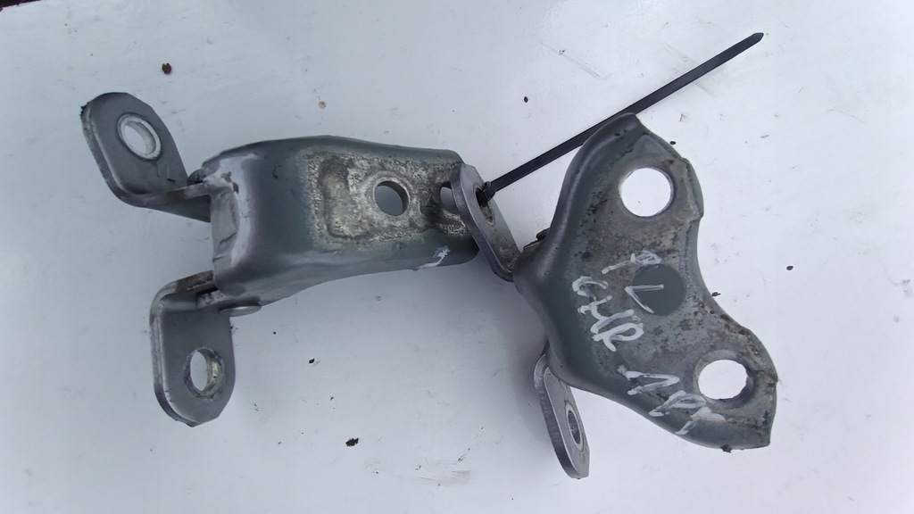 фото №1, Петлі двері перед лівий toyota chr