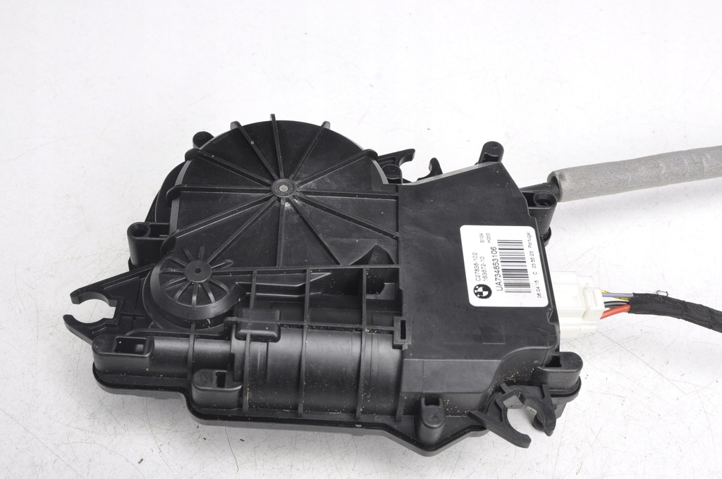 фото №7, Bmw 2 f46 замок доводчик задний крышки