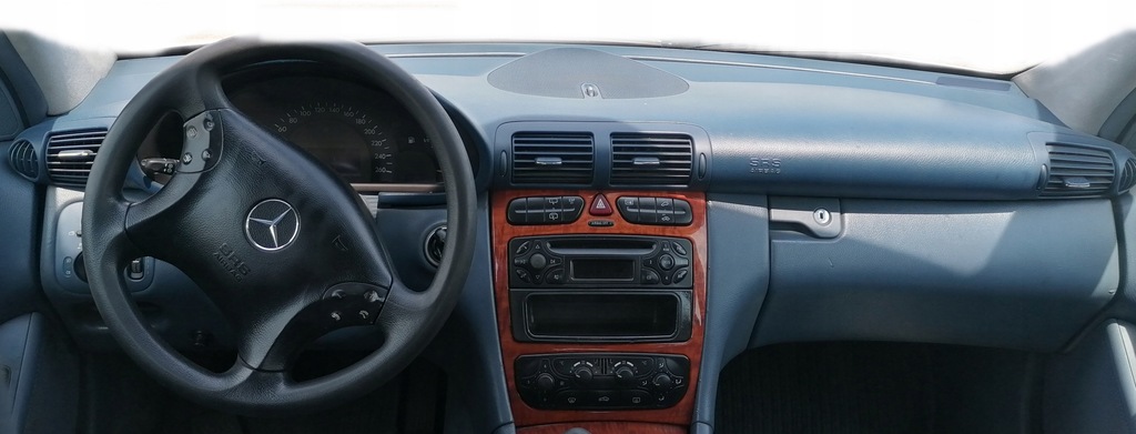 фото №1, Mercedes w203 c-klasa консоль панель приладів панель приладів