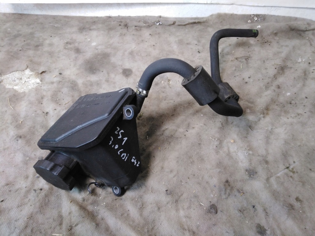 фото №1, Mercedes r w251 w164 бачок жидкость усилителя 3,0 cdi