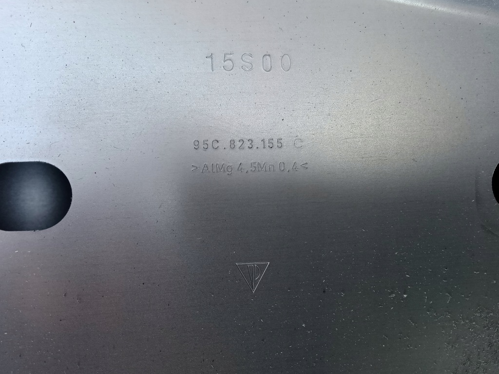 Porsche macan 2 2 95c 24- нова капот 95c823155c обшивка + підсилювач Ціна