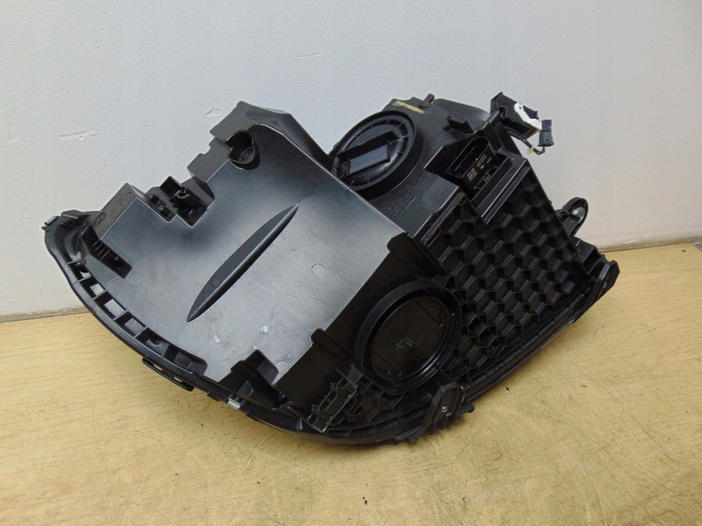 фото №12, Лампа ліва перед mercedes w206 europa a2069067103