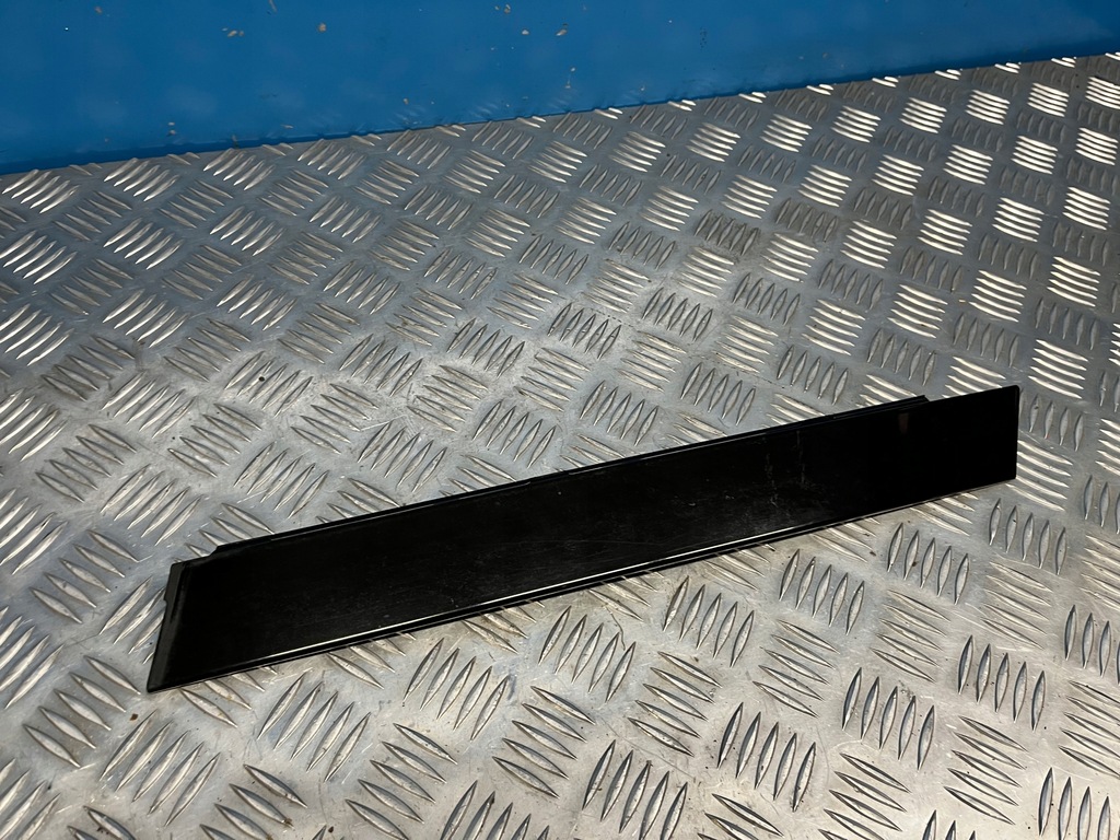 фото №1, Mercedes w251 молдинг вертикальная дверь левый задняя