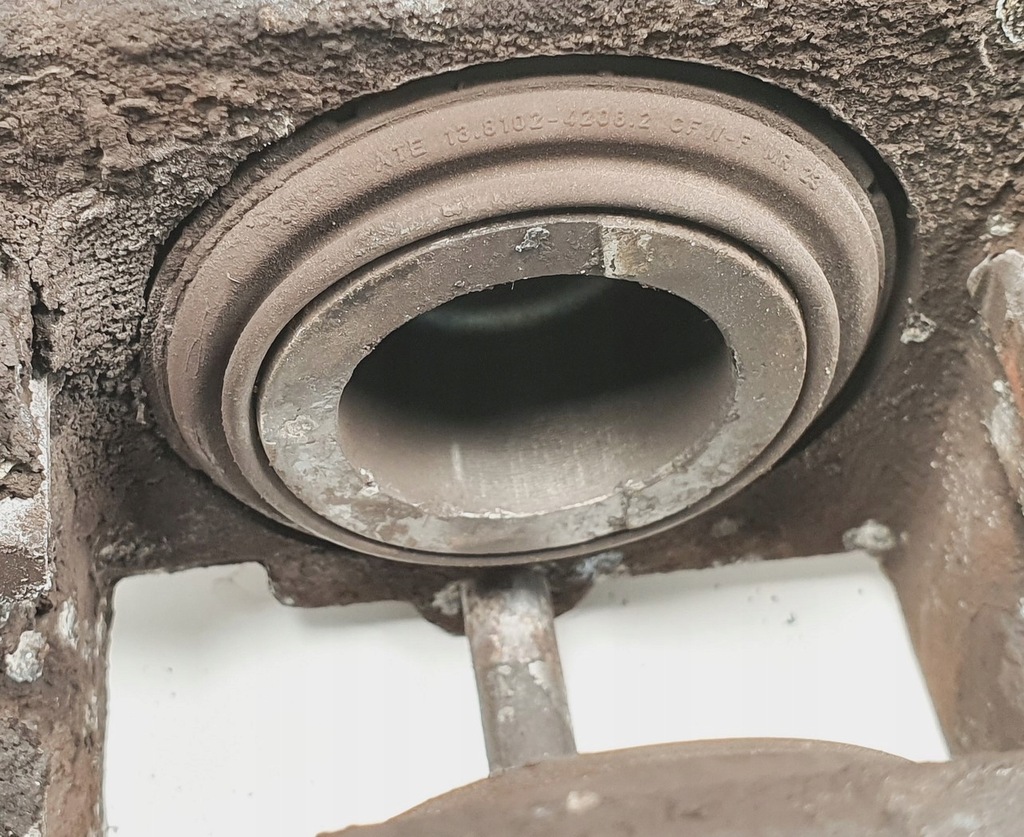 фото №5, Супорт гальмівний лівий задня mercedes w220