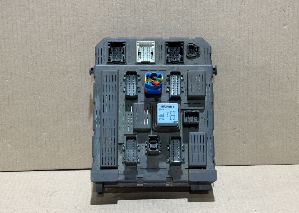 фото №1, Коробка предохранителей bsi peugeot 607 9641958680