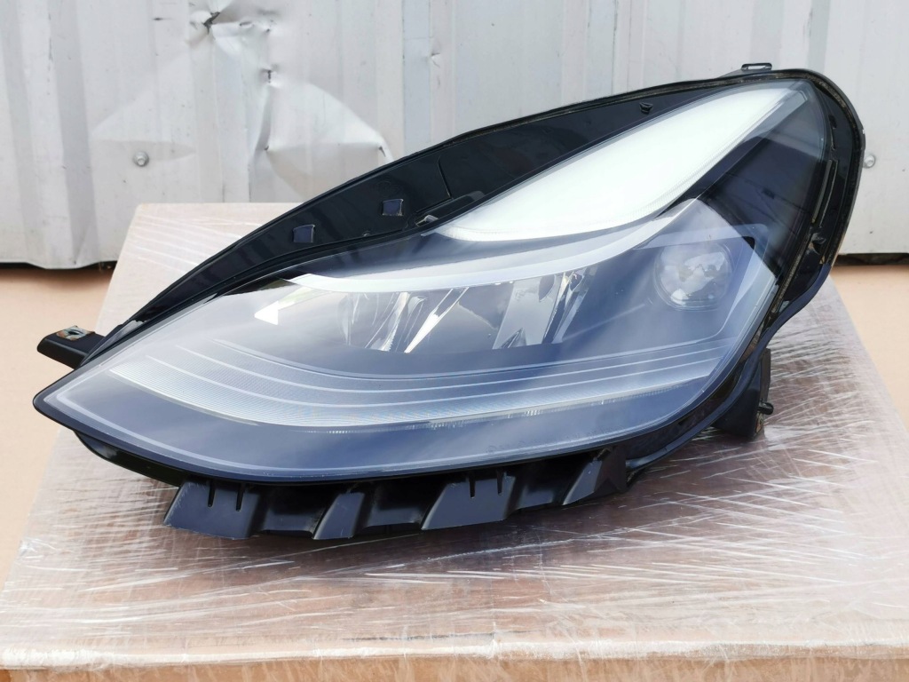 Купити Tesla 3 рестайлінг  20- y фара передня ліва led 1514952-00-d