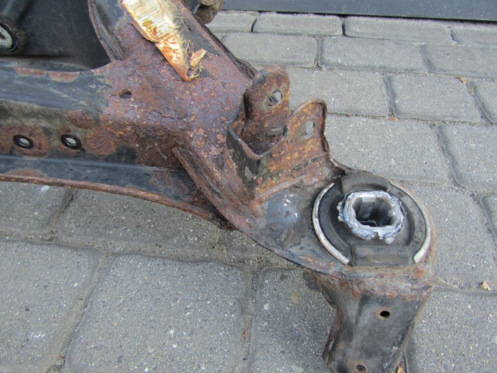 3 mercedes w124 балка задняя подрамник подвеска задние задний  sedan kombi coupe Цена