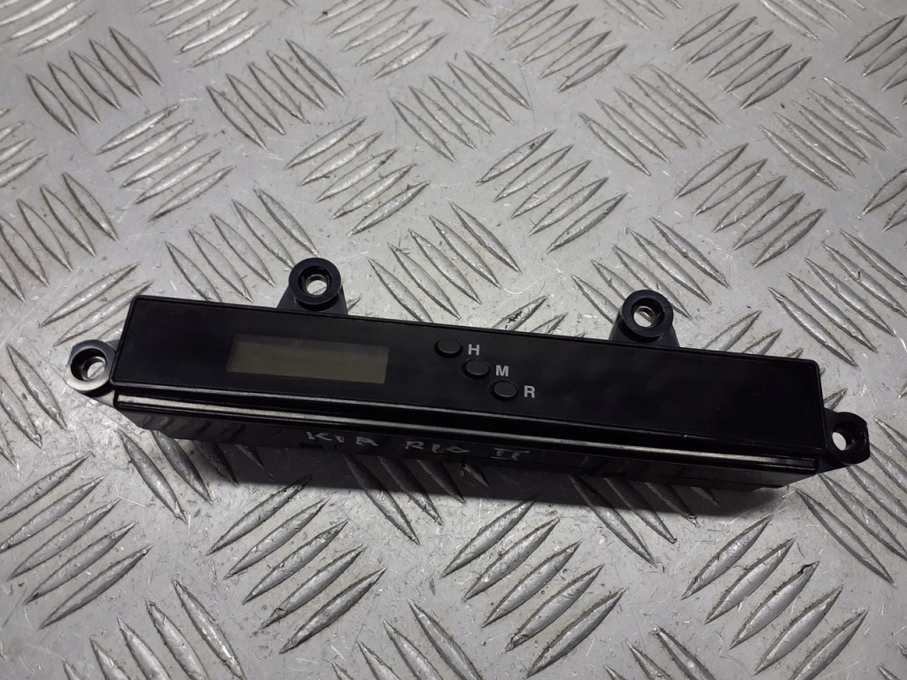 фото №1, Приборная панель часы kia rio ii 94520-1g200