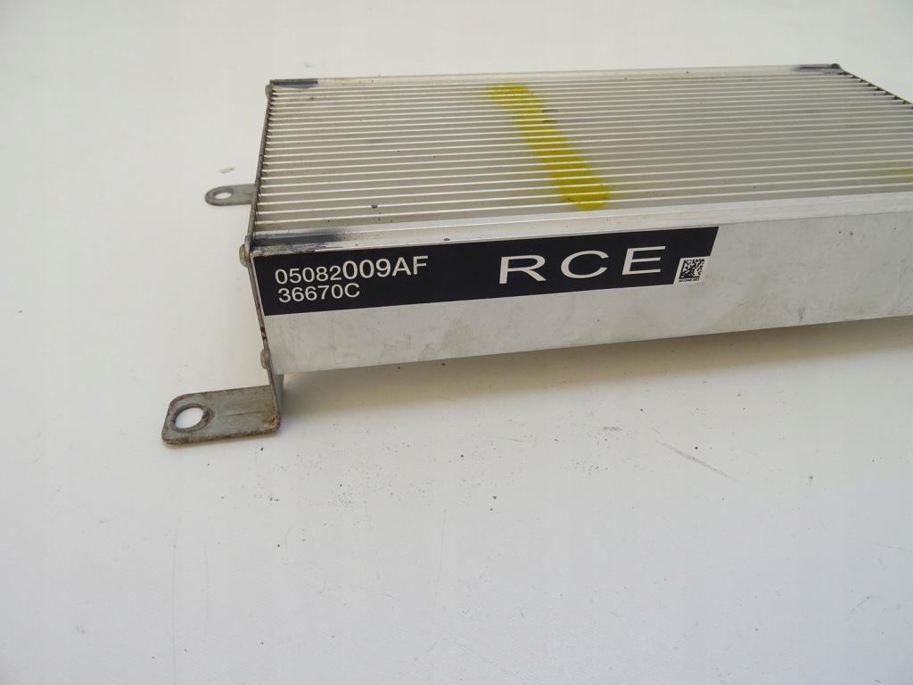 2004 chrysler pacifica усилитель радио динамиков блок управления модуль rce Цена