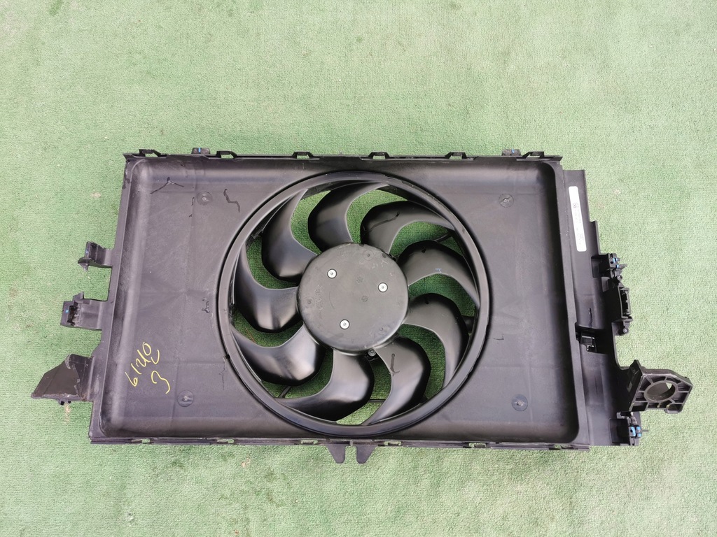 фото №12, Tesla model 3 17- вентилятор радиатора корпус 1077084-00-d