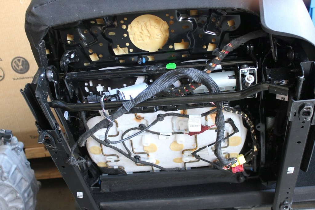 фото №15, Сиденья подогрев память кожа vw atlas cross sport se