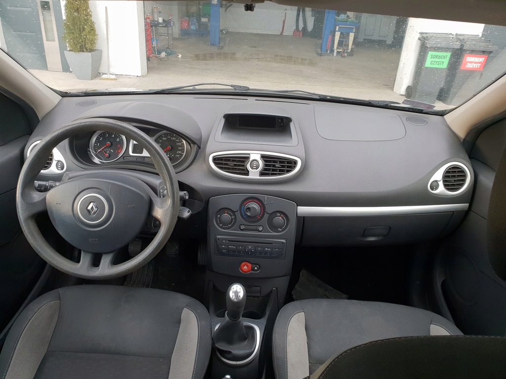 фото №4, Renault clio iii lift air bag подушка ремни приборная панель