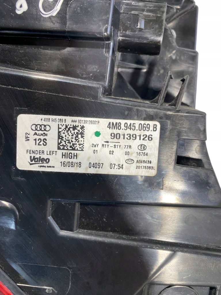 фото №13, Audi q8 2019 лампа задняя