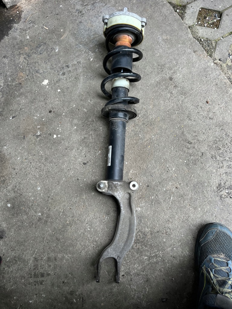 фото №1, Амортизатор передній перед лівий audi a4 a5 8w b9