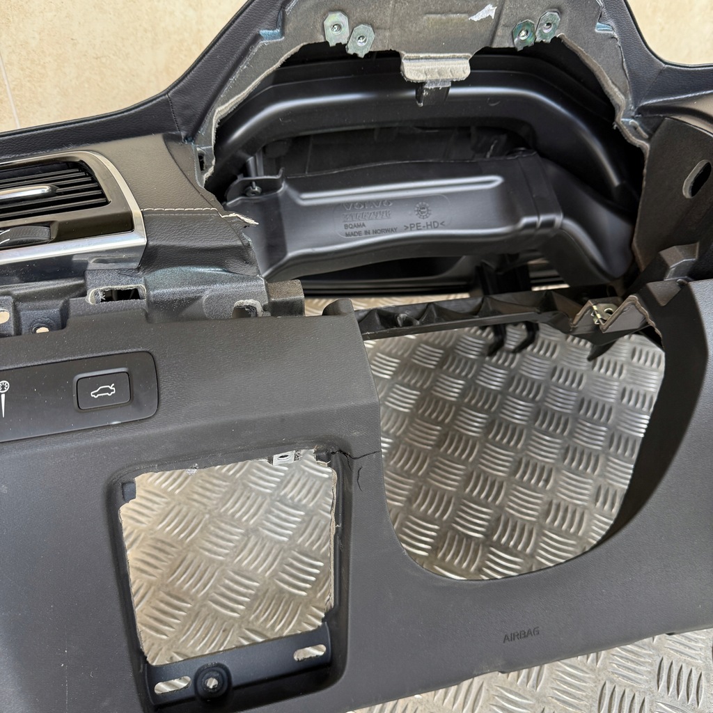 фото №8, Панель приладів комплектна подушка безпеки консоль ремені панель приладів volvo xc90 ii lift 2019 rok