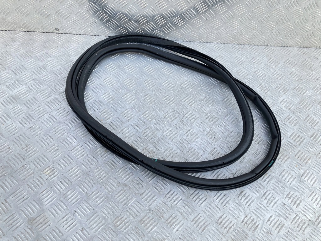 фото №2, Прокладка кузовна двері перед l volvo ec40 c40