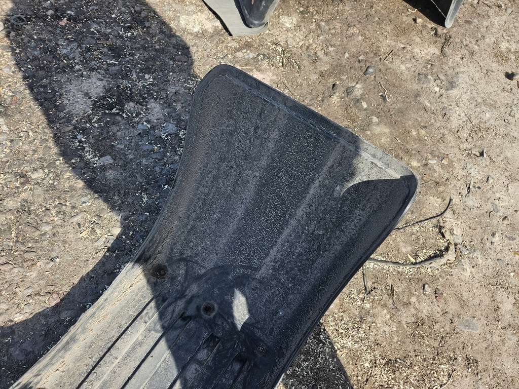 фото №6, Подкрылок крыло левый задняя двойник nissan cabstar maxity