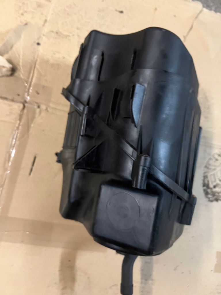 фото №6, Корпус фильтра воздуха audi a8 d3 3.0 asn