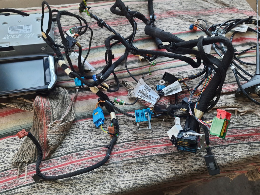 фото №13, Peugeot 2008 i lift 1.2thp навігація екран джгут антена kpl.