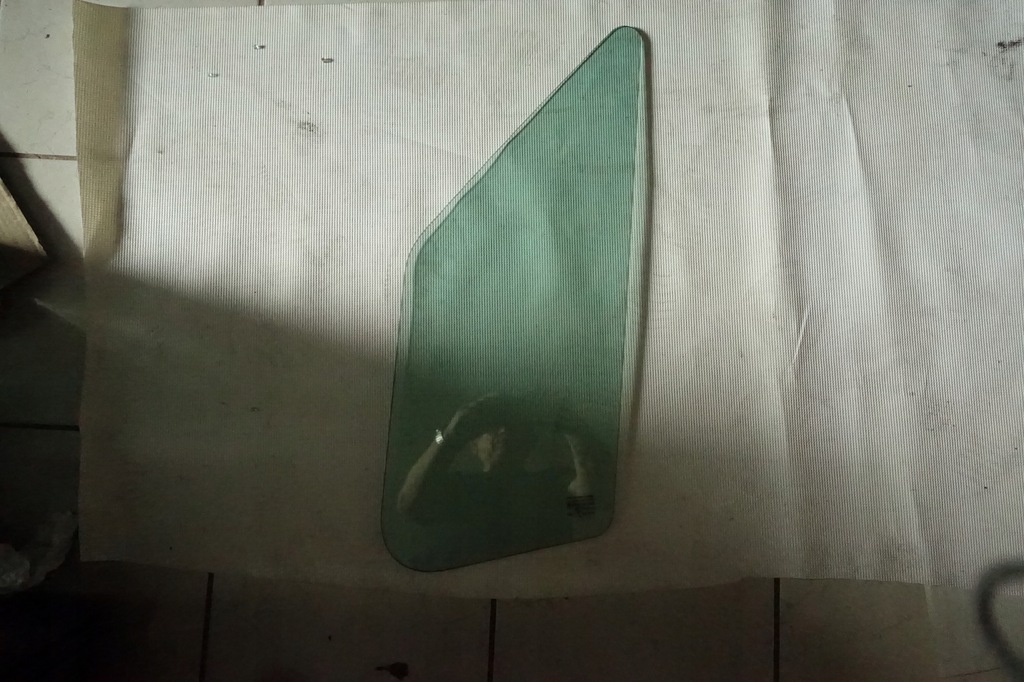 фото №1, Скло mercedes sprinter 2006-trójkąt лівий передній