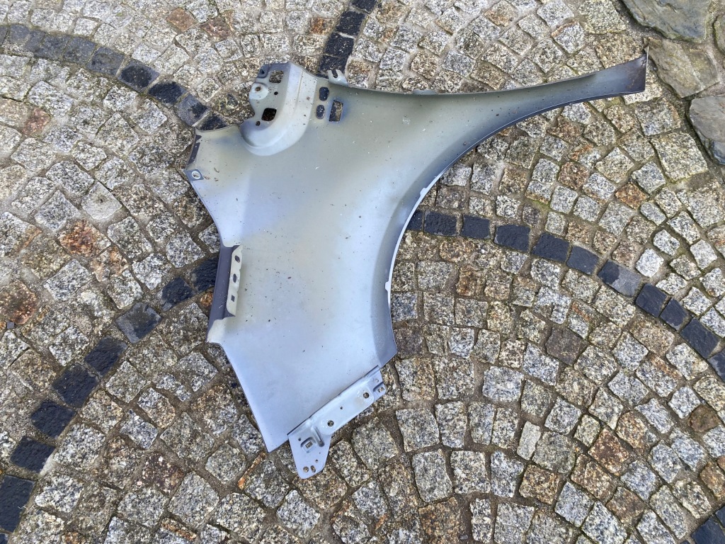 Opel meriva b 2 крыло правая  перед оригинал Цена