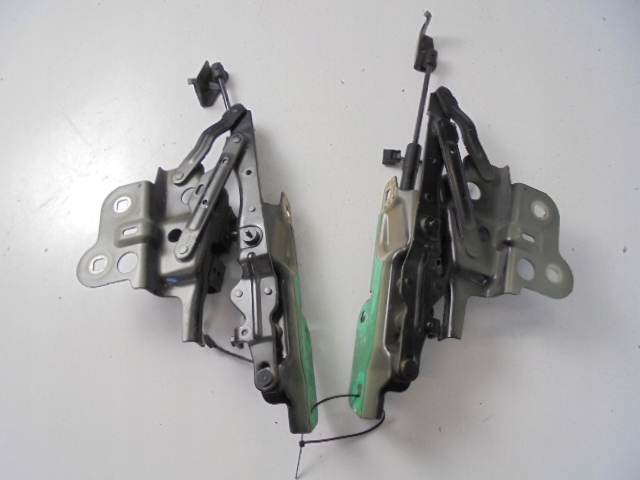 фото №7, Петлі капот патрони jaguar e-pace 2019 rok