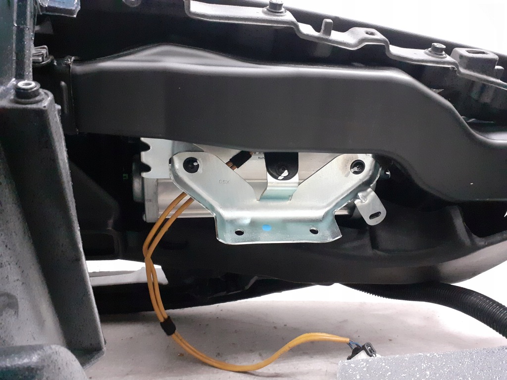 фото №8, Quattroporte vi m156 lift консоль приборная панель подушка безопасности комплект кожа ремни оригинал