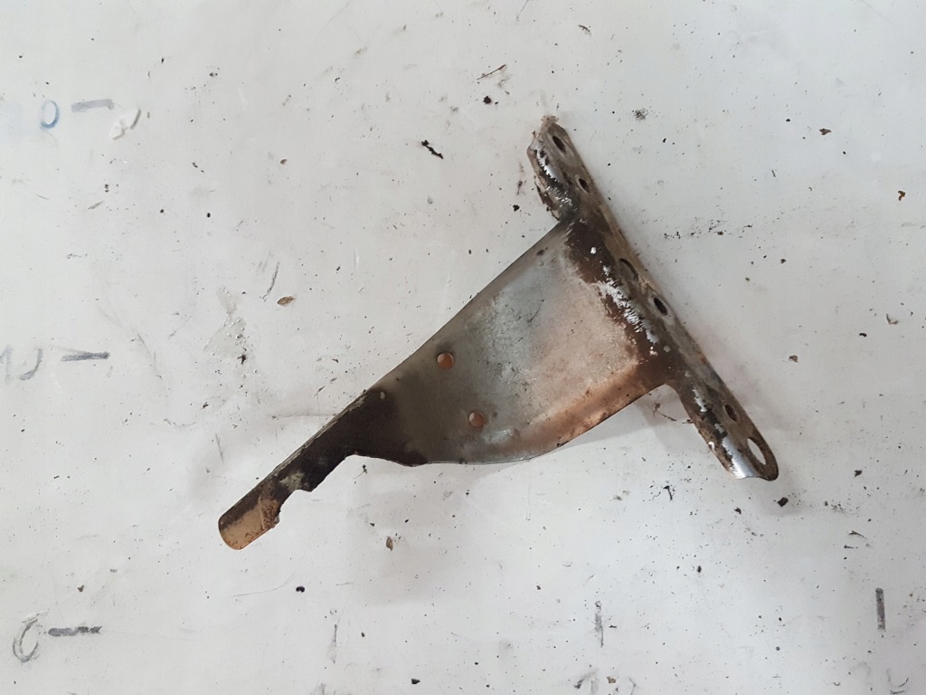 фото №1, Seat exeo кронштейн крила правий перед ls7y