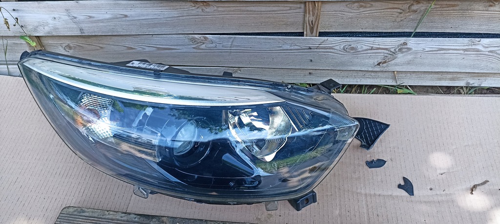 фото №2, Лампа передняя правая renault captur led 260105066r