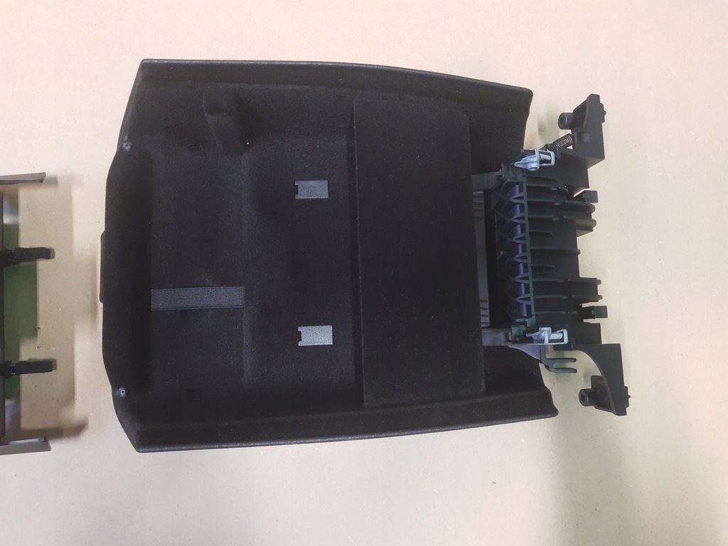 фото №7, Mercedes slk r171 бардачок туннель подлокотник