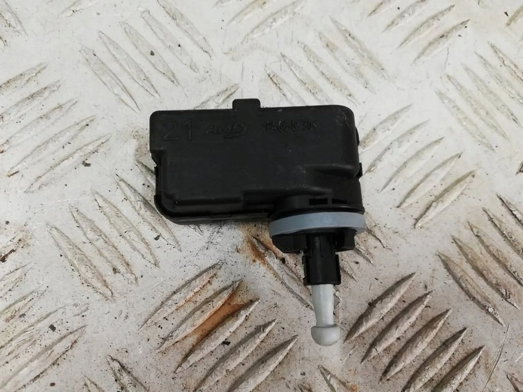 фото №1, Citroen ds3 моторчик регулировки лампа перед