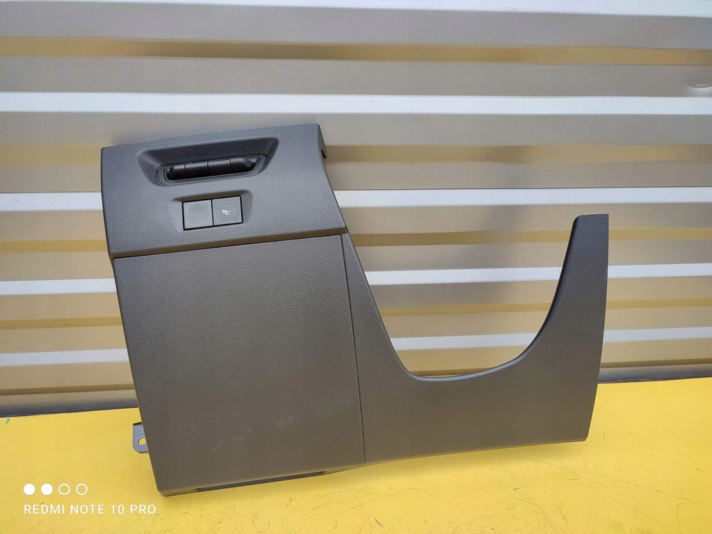 фото №1, Renault zoe ii панель консолі eu.