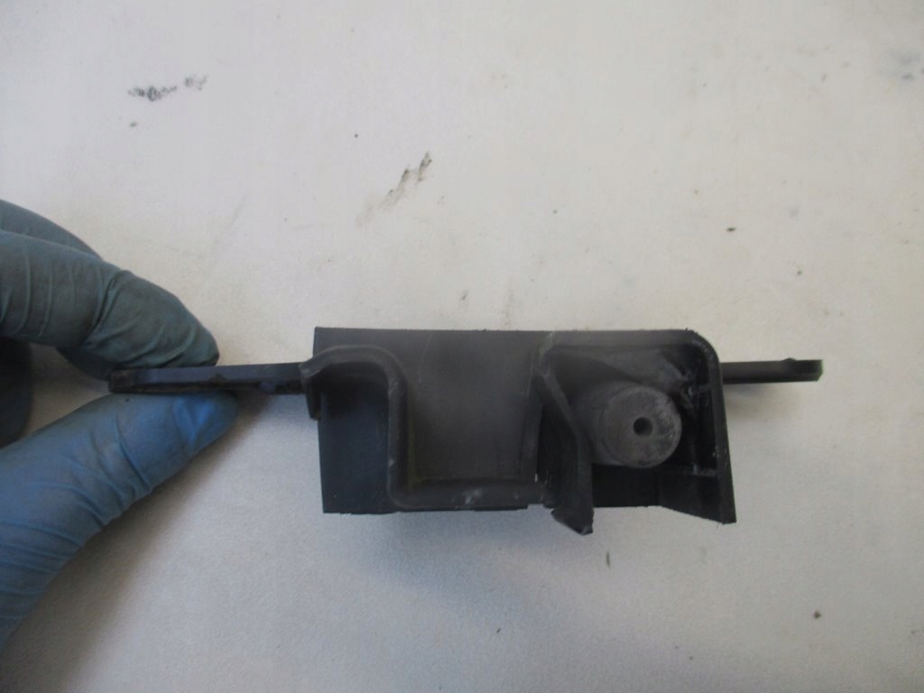 фото №9, Напрямна двері розсувних права середня trafic iii