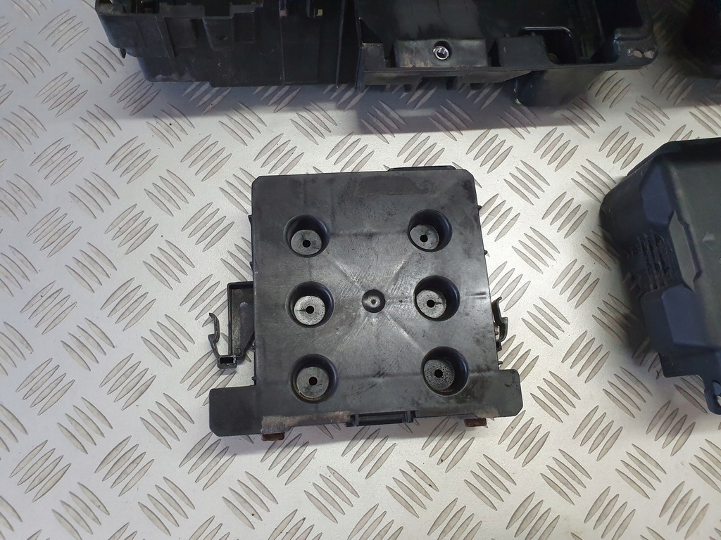 фото №8, Корпус основание аккумулятор opel meriva b