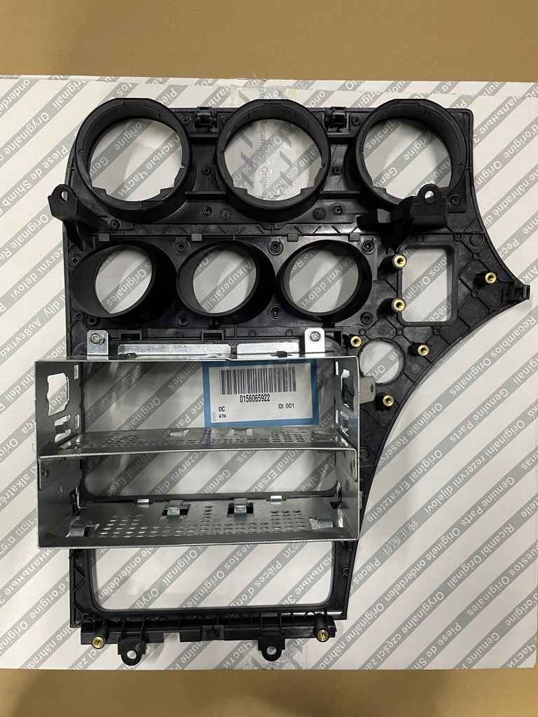 фото №3, Alfa romeo 159 dekor панель приладів pod радіо сріблястий 922