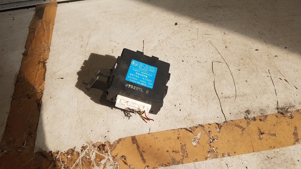 фото №1, Toyota prius ii модуль блок управления 89730-47020