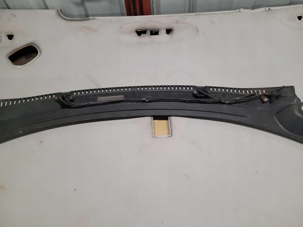 Жабо volkswagen sharan 1 рестайлинг  7m3819401a Недорого