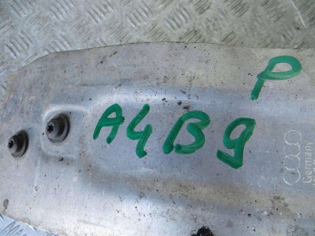 фото №12, Audi a4 b9 балка бампера перед 8w0807113 15-