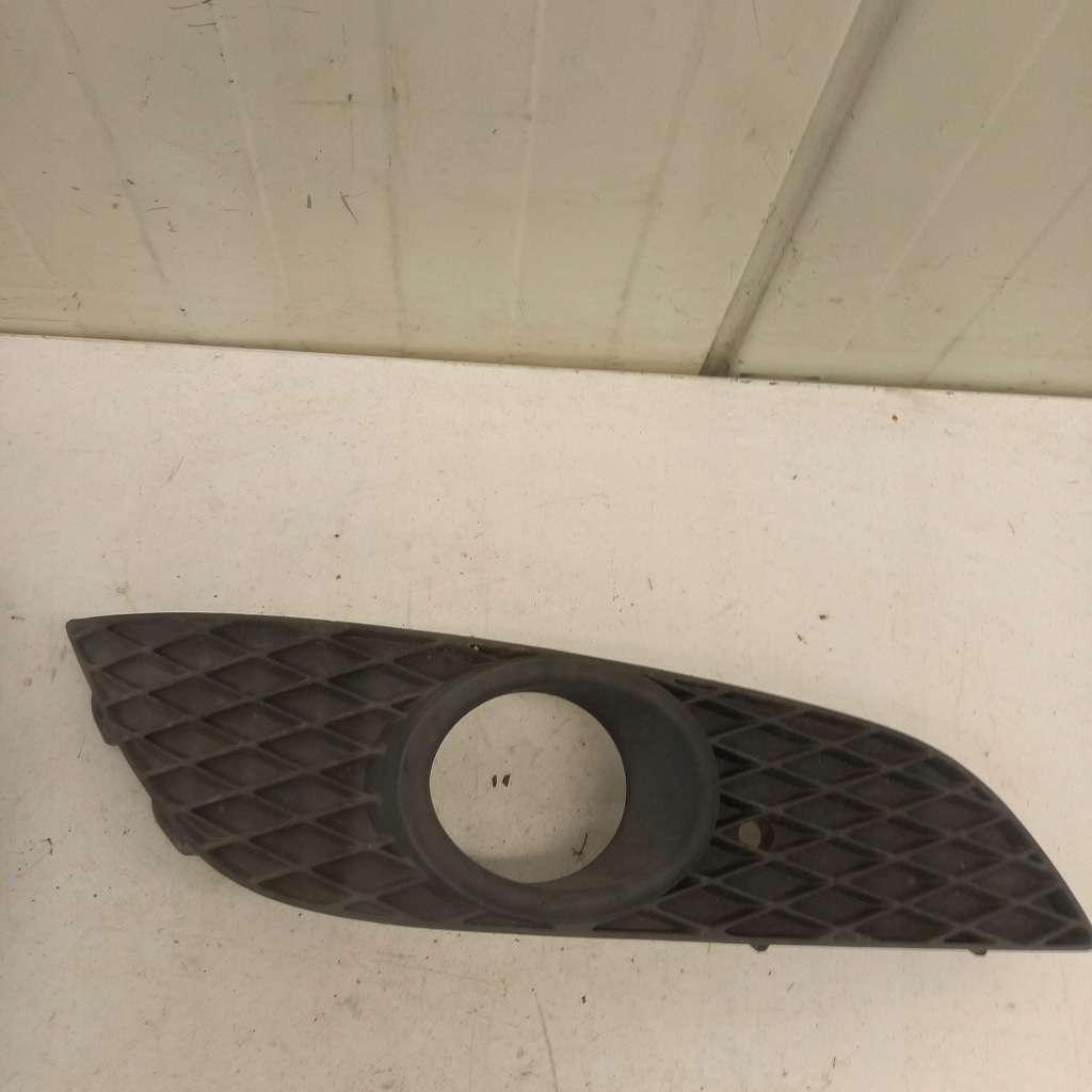 Купить Решётка бампера правый  opel astra h