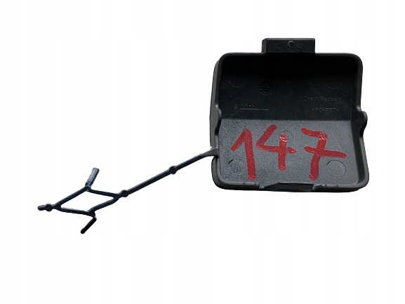 фото №2, Skoda scala 19- заглушка бампера фаркоп задня