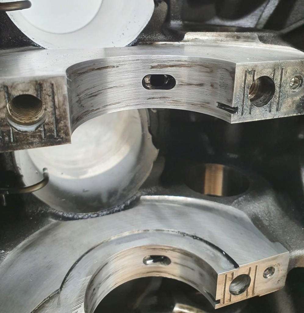 Блок двигуна aj200 204dtd jaguar xe x760 2.0d Недорого