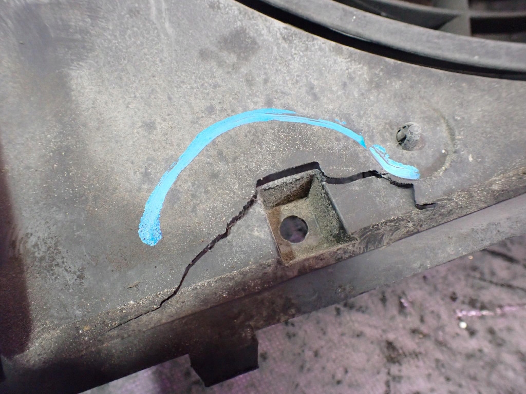 фото №4, Bmw e46 01-06 1.8 вентилятор радиатора модуль 69226701