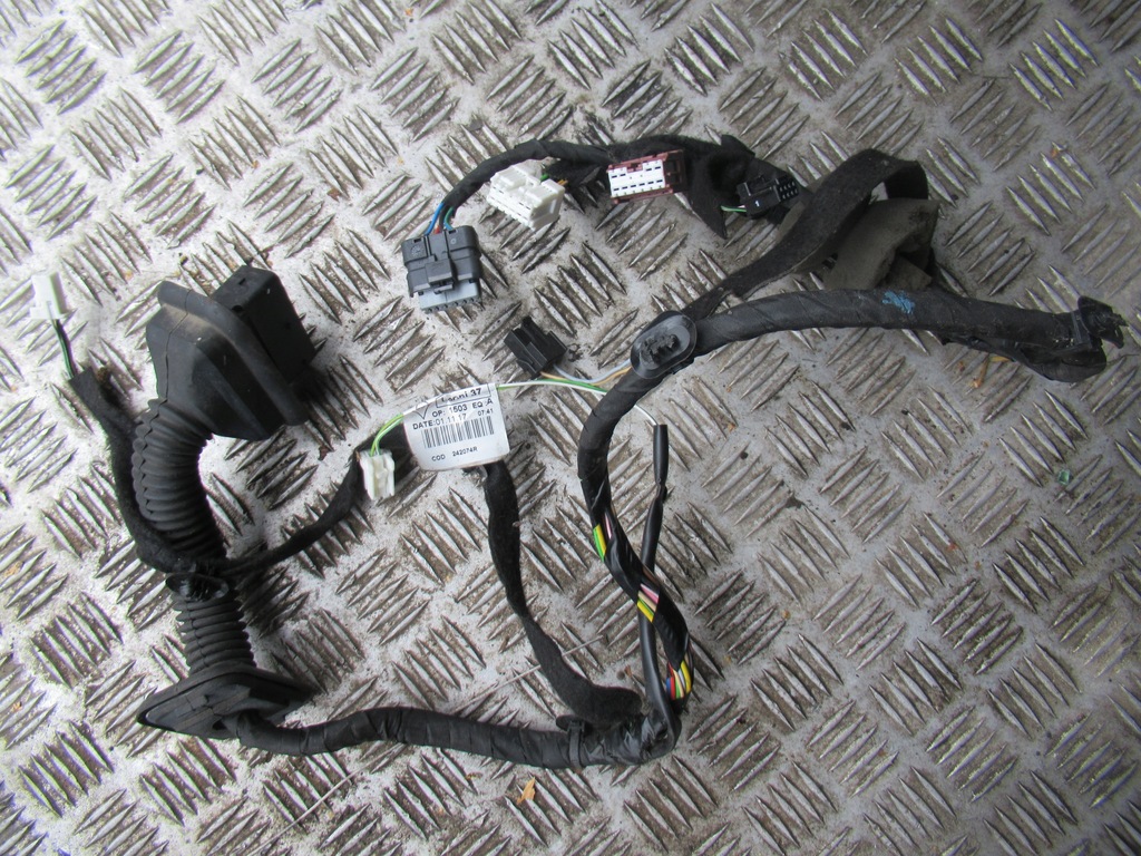 фото №1, Dacia lodgy dokker lift 2017 r. джгут двері лівий перед 241240074r-c