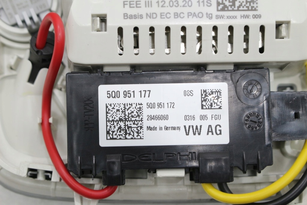 фото №10, Лампа потолочный освещение audi a1 82a