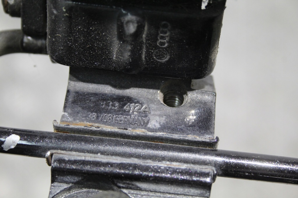 фото №2, Петля дверь правый задняя audi a3 8p0 8p lift